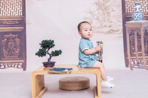 湛江2个月宝宝吃手正常吗